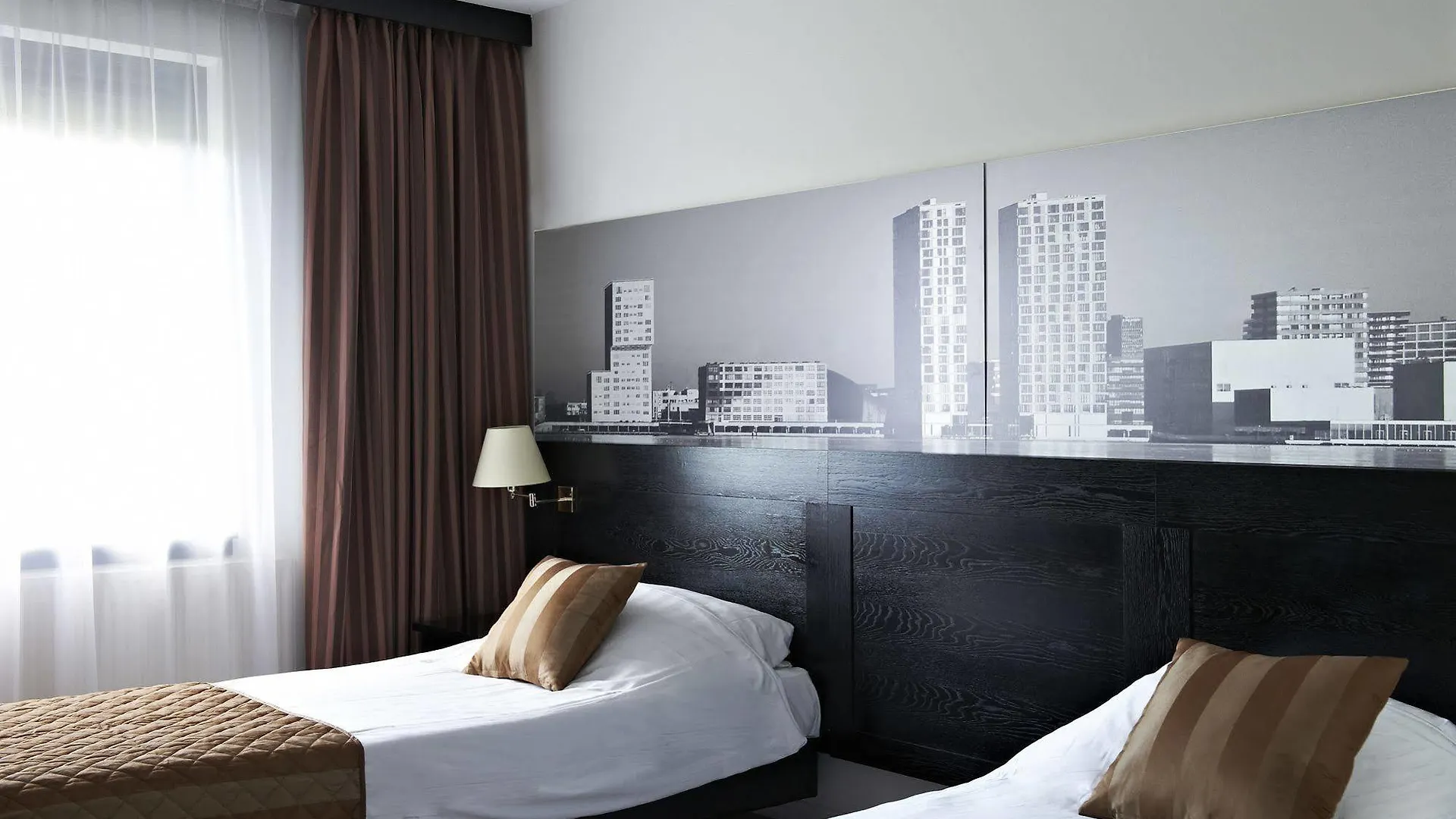 Bastion Hotel Vlaardingen 3*,